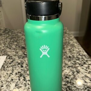 Hydro Flask 40 Oz Water Bottle